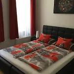 Lia\'S Apartment In Gozsdu And Free Parking