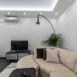 Spacious 3-Room Apartment With Free Parking
