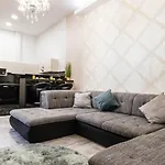George\'S Luxury Apartment At Danube