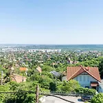 Budai Zöldövezet Központ, Apartmanház, Rendezvényközpont és Étterem