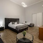 Prime Time Vaci Budapest