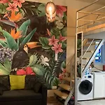 Rainforest Apartment By The Danube