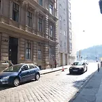Charming Studio At The Danube
