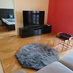 Be A Budapester3