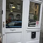 7Dab 10 Contactless Self Check-In