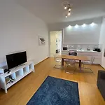 City Center 1, Cozy 2Br In The City Center!