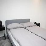 Luxury Cozy 2 Bdr Downtown Apt.4