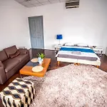 2B Hostel&Rooms
