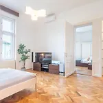 Super Large - Super Comfy With Balcony