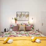 Cosmopolitan Studio - Chic Getaway In A Fancy Neighbourhood