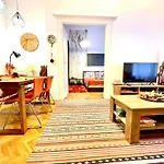 Orange Pearl Apartment 3 Rooms Next To Danube