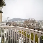 Budapest Grand Danube Suite