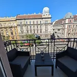 Heart Of Downtown Budapest Luxury Condo, Private Spa, Home Cinema, Patio