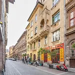 Quiet Downtown Haven