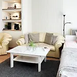 Modern Apartment Literally In The Downtown
