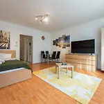 Ernest Apartment