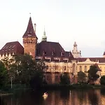 Árgyélus Apartment