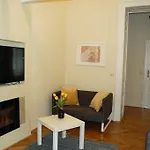 Oktogon Apartment