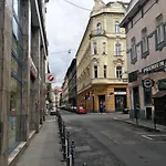 Zichy 34 Apartment