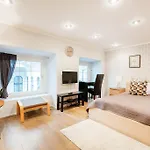 Romantic Hideaway Centertown With Air Conditioner