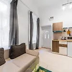 Barcsay Apartment