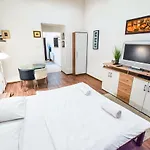 Dembinszky Apartment