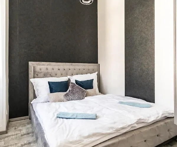 George\'S Luxury Apartment At Danube