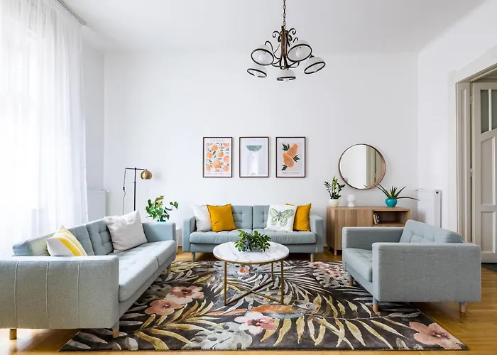 Captain Buda Apartment