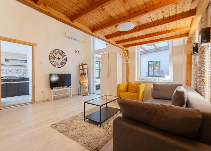 Cosy Flat With Balcony