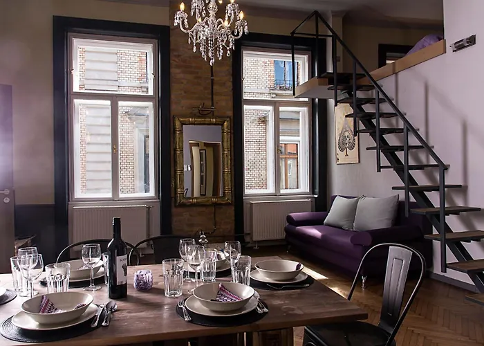 New Walnuttree Double 12 Pers Apartment