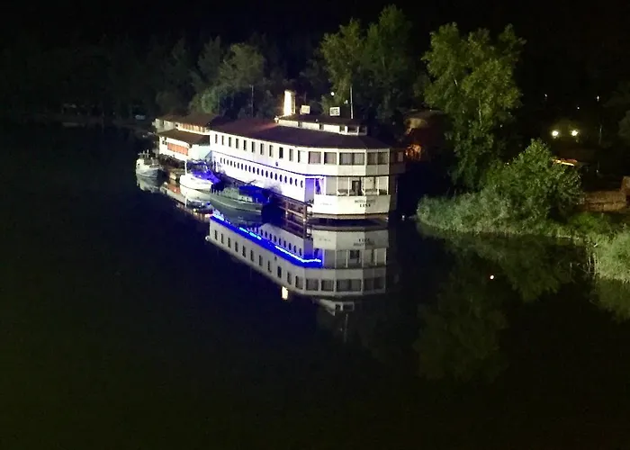 Botel Hotel Lisa