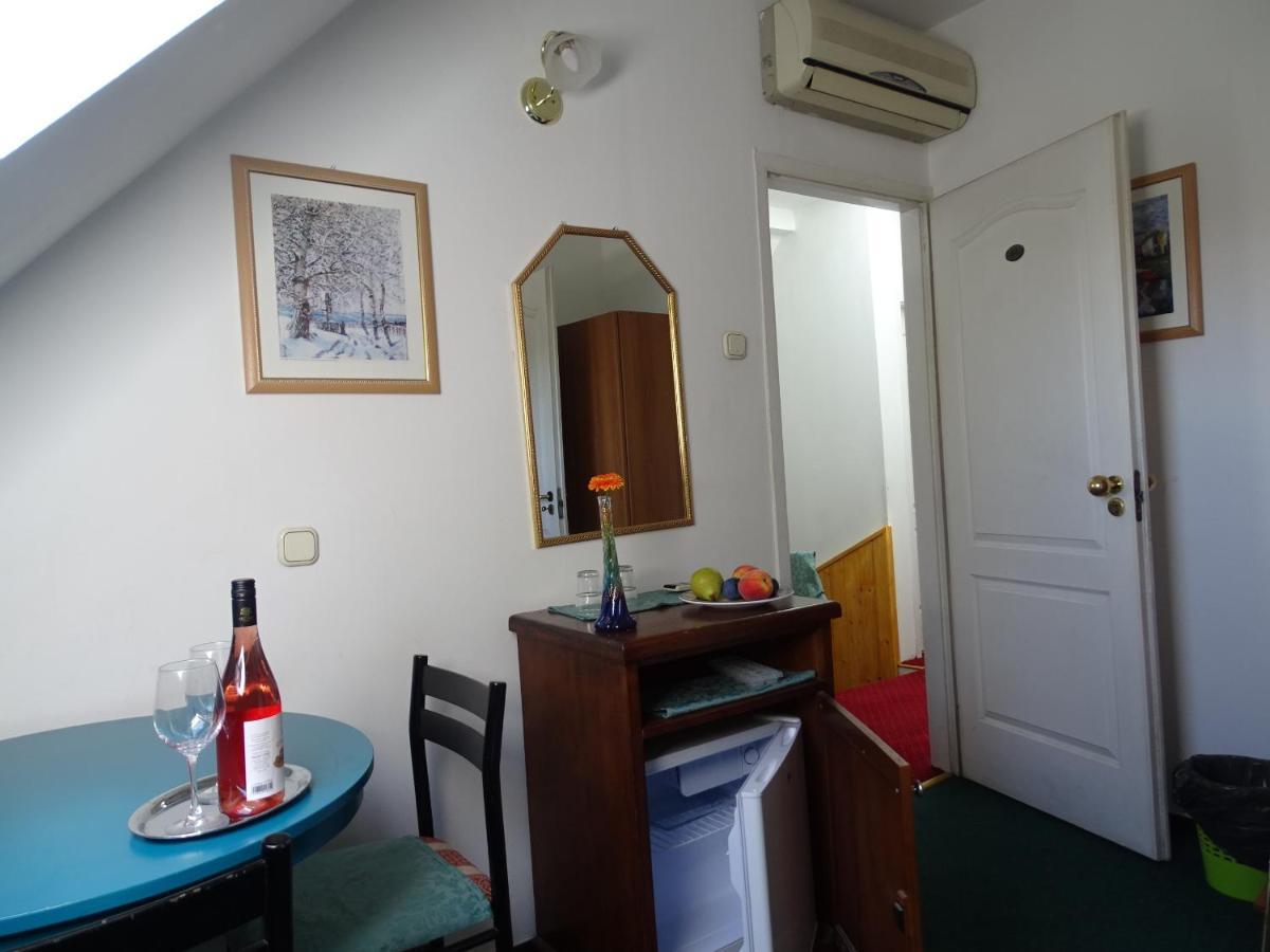 Casa Latina Guest house 3*