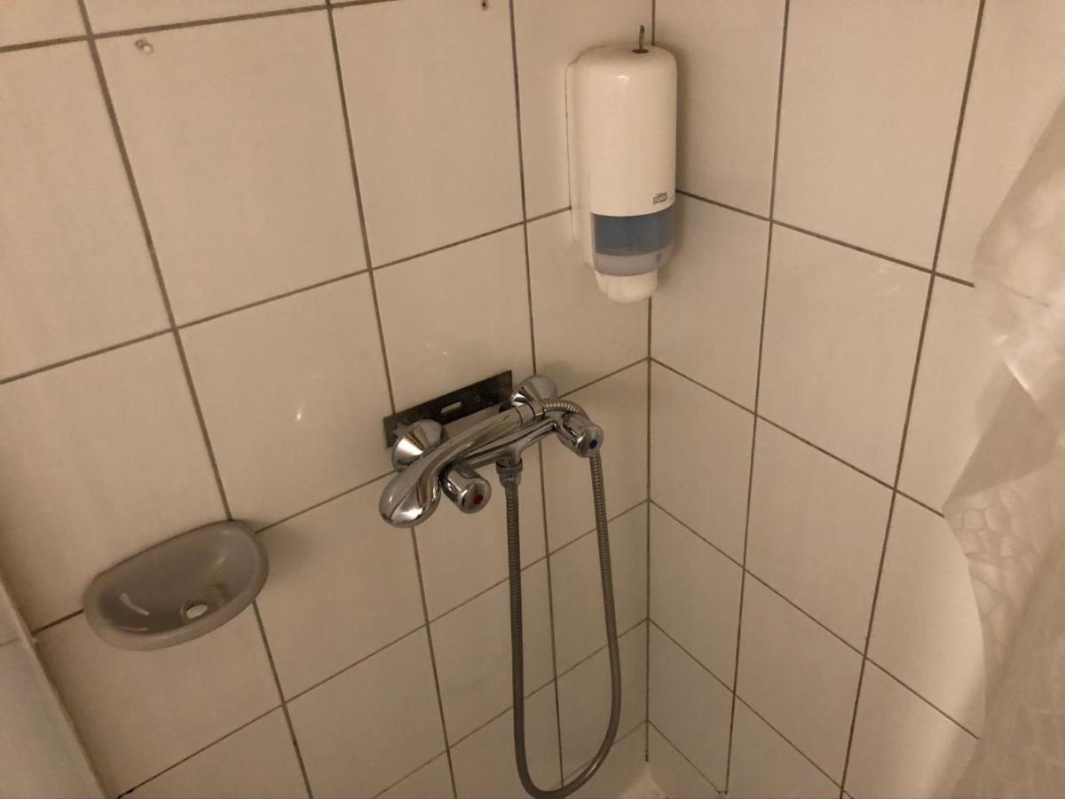 Apartamento Whole Basement Former Pub For Stag Do, Bachelor House Party Flat *