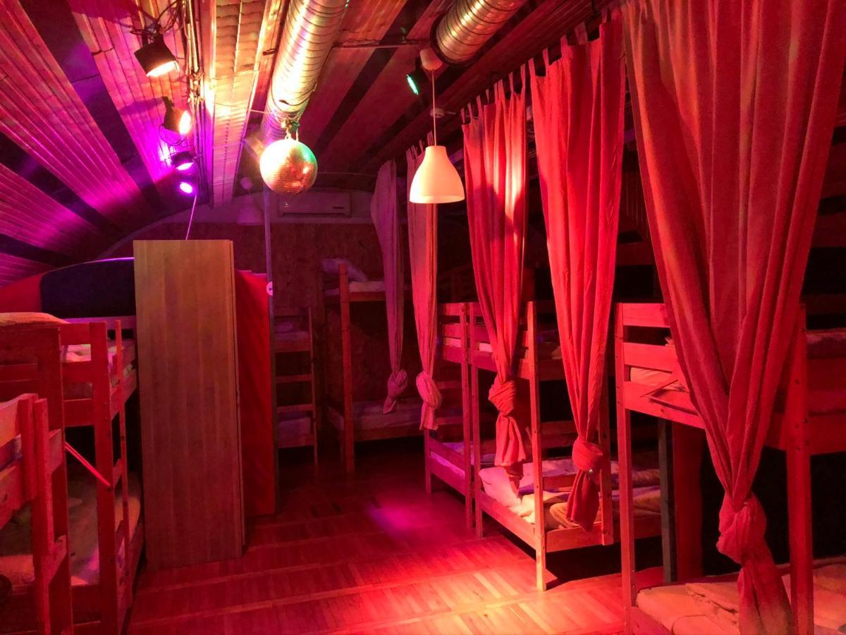 Apartamento Whole Basement Former Pub For Stag Do, Bachelor House Party Flat Budapest