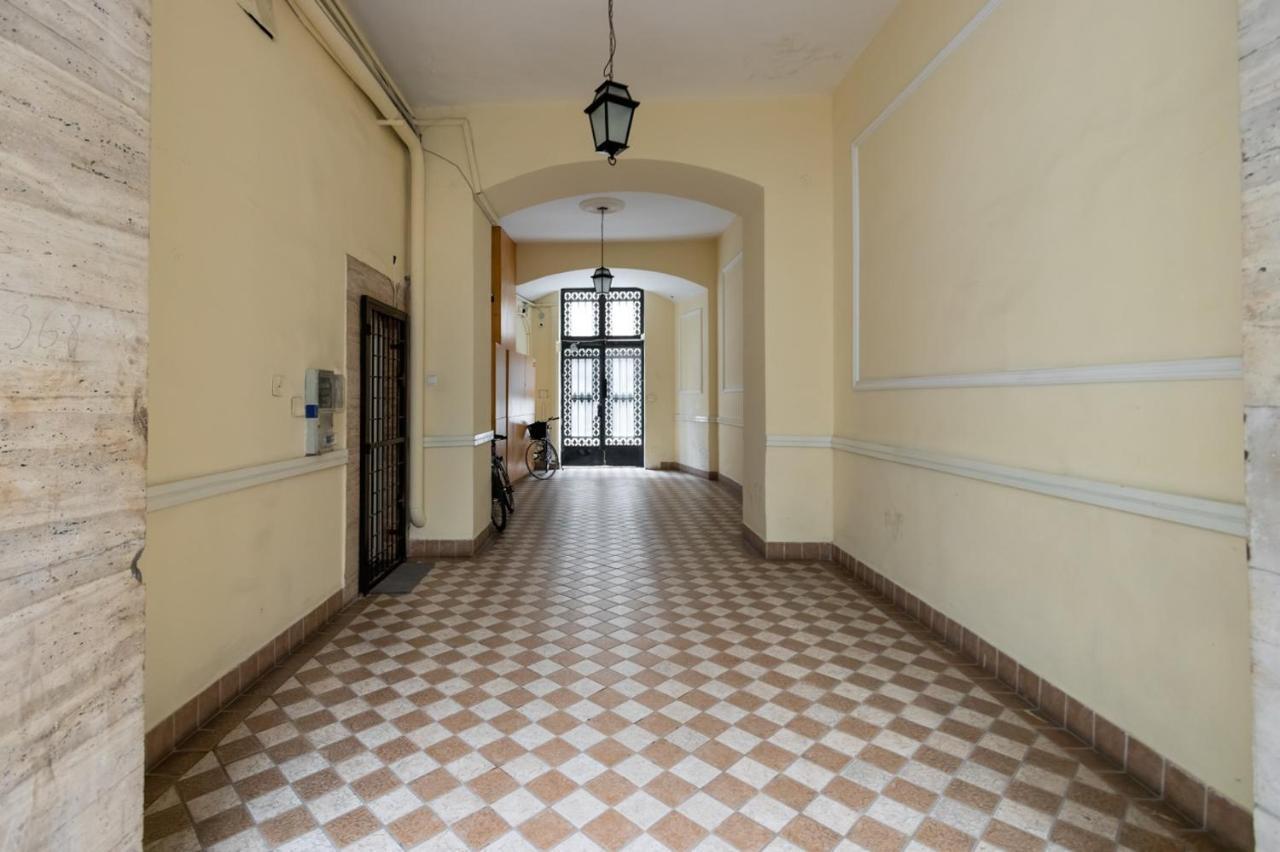 D.five Aranykéz * Budapest