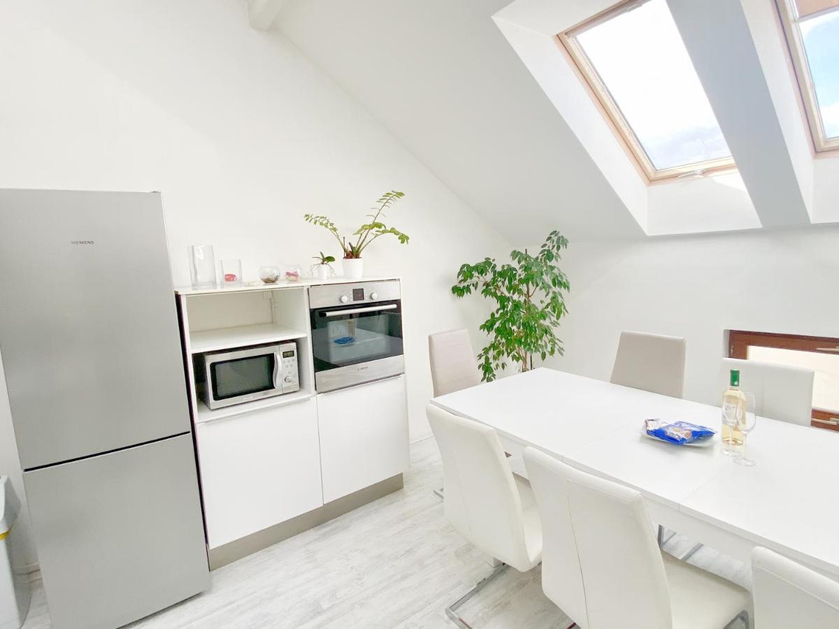 Loft With Rooftop And Free Parking In Garage Lejlighed *