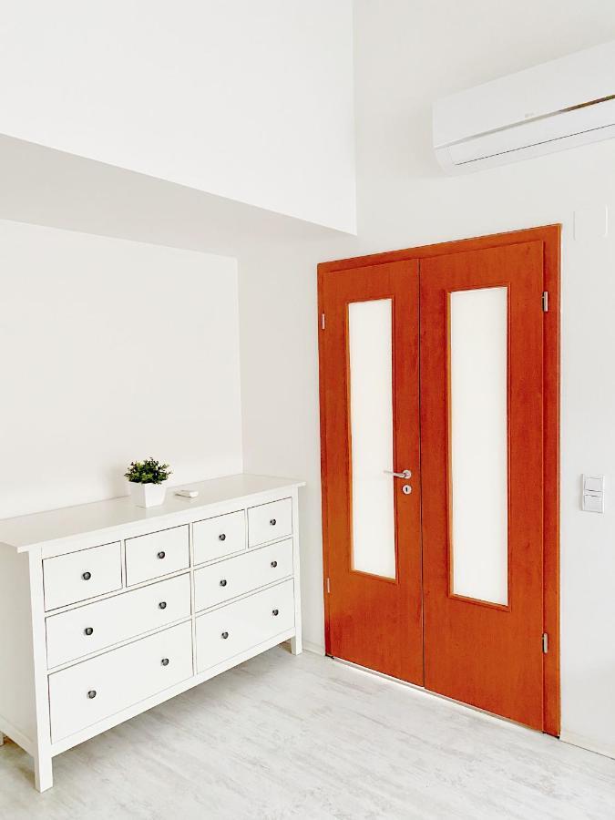 Loft With Rooftop And Free Parking In Garage Lejlighed Budapest