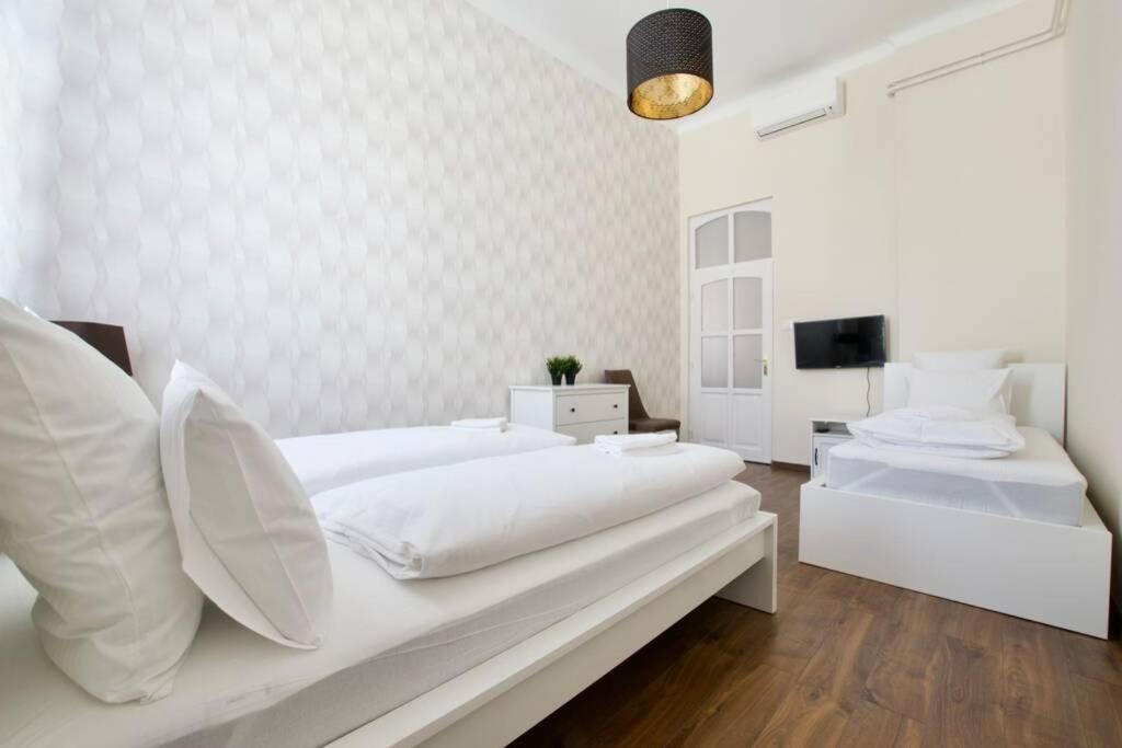 Premium By Hi5-vaci Str. 3 Bedroom Apartment Budapest