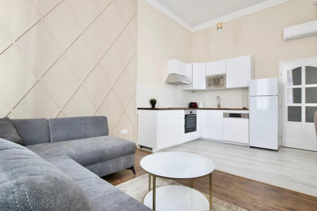 Apartment Premium By Hi5-vaci Str. 3 Bedroom