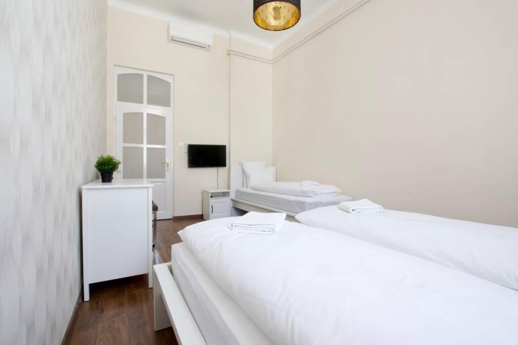 Apartment Premium By Hi5-vaci Str. 3 Bedroom