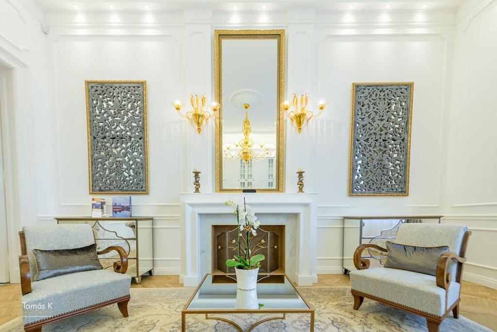 Bpr The Golden Astoria With Balcony And A/c Apartment *