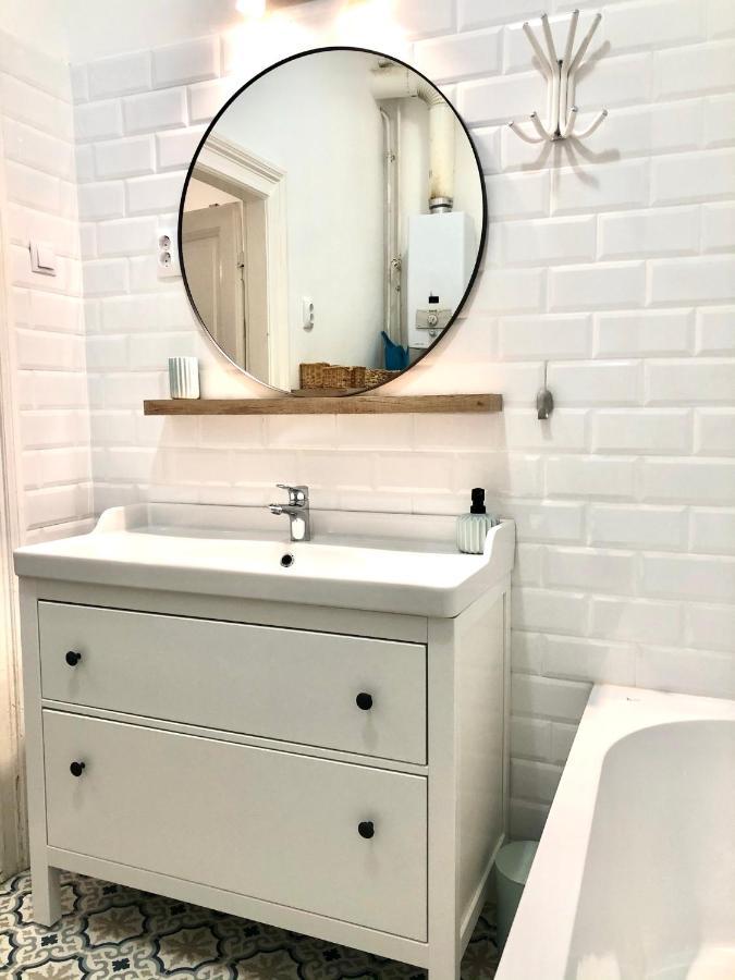 Arty Studio Flat At City Center *