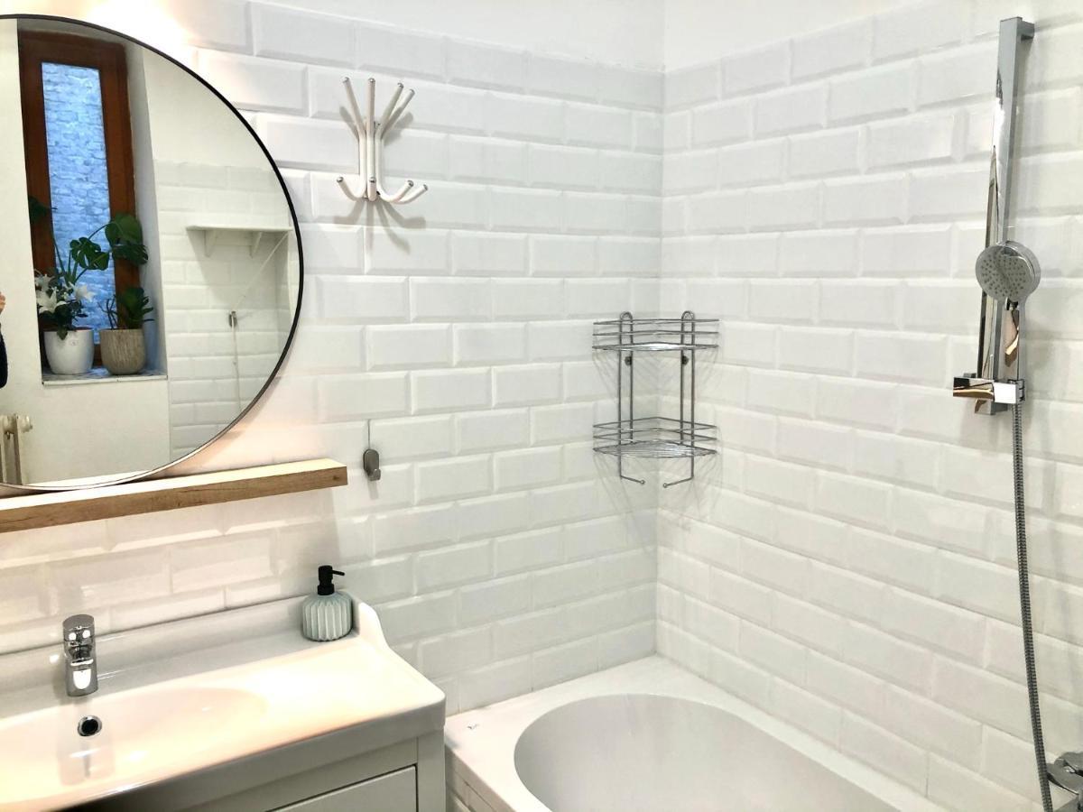 Arty Studio Flat At City Center Budapest