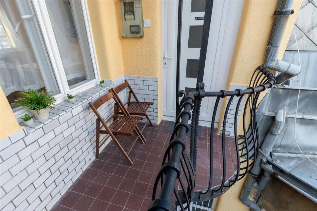 Premium Szervita Square Apartment Budapest