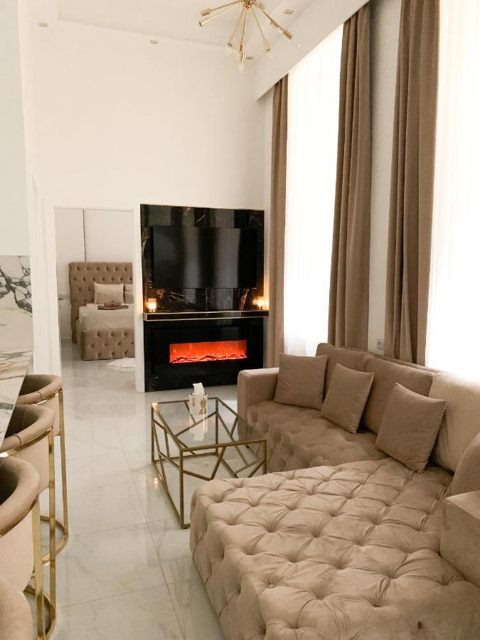 St Stephen Luxury With Jacuzzi And Sauna Apartamento