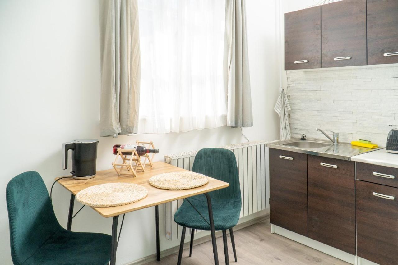 Apartamento Budai Zöldövezet Központ, Apartmanház, Rendezvényközpont és étterem
