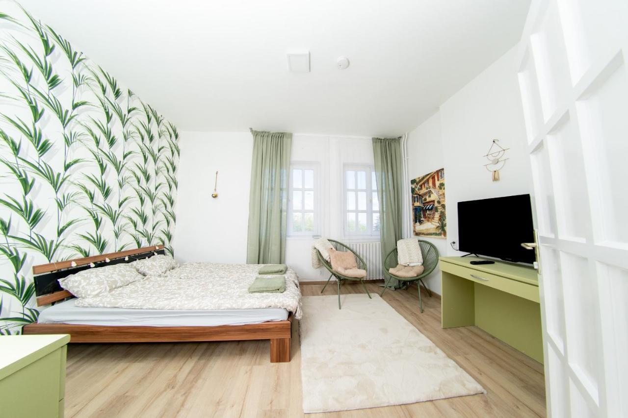 Budai Zöldövezet Központ, Apartmanház, Rendezvényközpont és étterem Apartamento