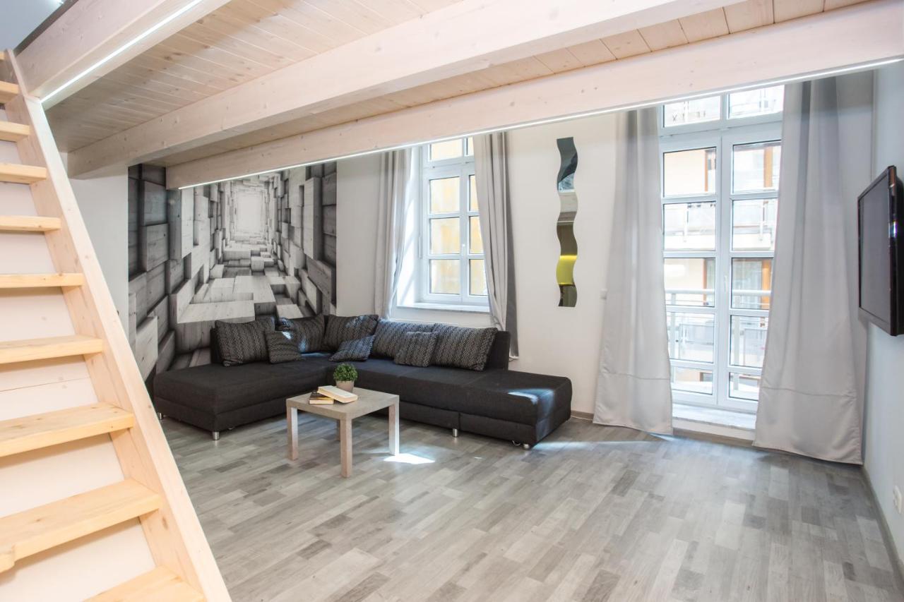 Mangold Apartment