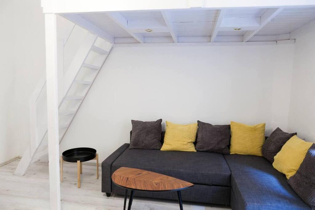 Lägenhet 30m2 A/c Apartment, 3 Min From Ny Cafe *
