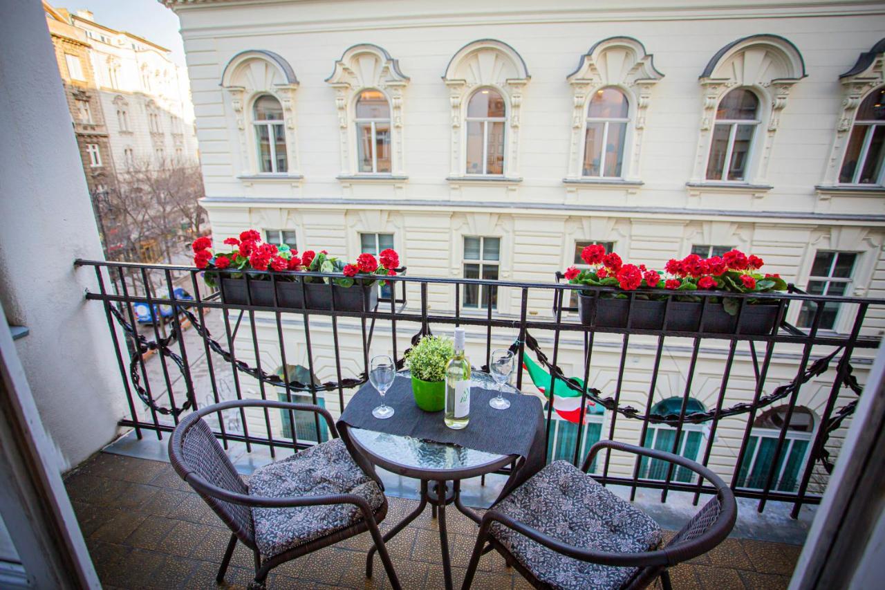 Vaci Street Apartmán *